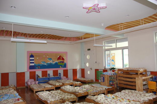 �����Ϳ˽������L(f��ng)�M(j��n)У�@�����}�������ƪ֮��(bi��o)��(zh��n)�׃��@