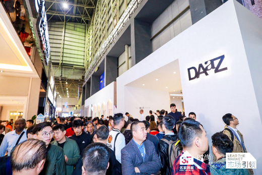 7��չ:���Ҿ��＾չ���A���D(zhu��n)��,�|(zh��)׃�������