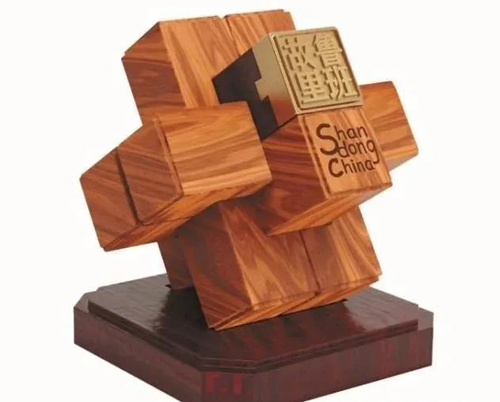 能工巧匠的技藝練達 家居工藝中的剛?cè)岵? onmousewheel=