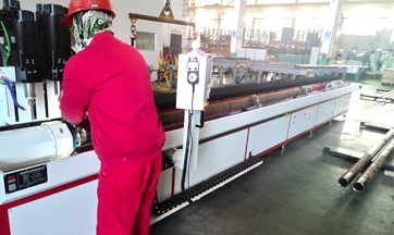 <b>數(shù)控鉆攻一體機設(shè)備廠家：什么是絲杠預拉伸?它有什么作用?</b>