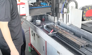 <b>氣溫下降數(shù)控打孔攻絲機(jī)如何維護(hù)？</b>